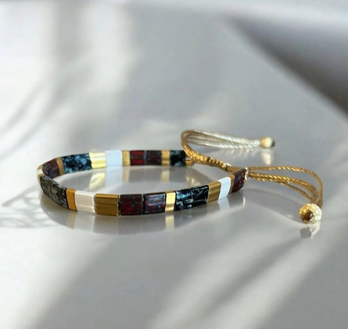 Bracelet Miyuki Tila Ajustable – Fil de Soie Doré & Perles Plaquées Or 24 Carats (Copie) - Lagaleriepoetique
