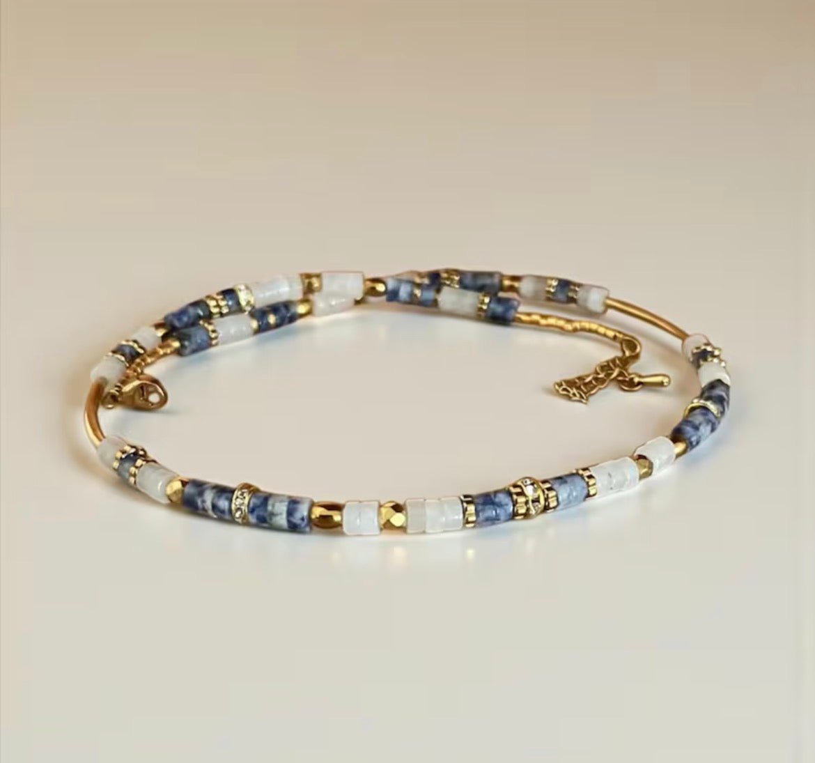 Collier bohème chic en pierres naturelles – sodalite & jade blanc – acier inoxydable - Lagaleriepoetique