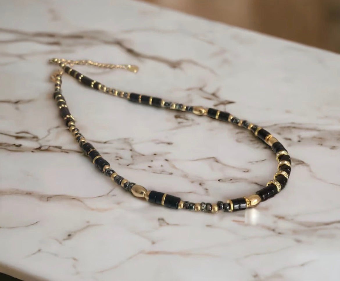 Collier Ras du Cou Artisanal – Onyx Noir, Perles Japonaises & Acier Inoxydable - Lagaleriepoetique