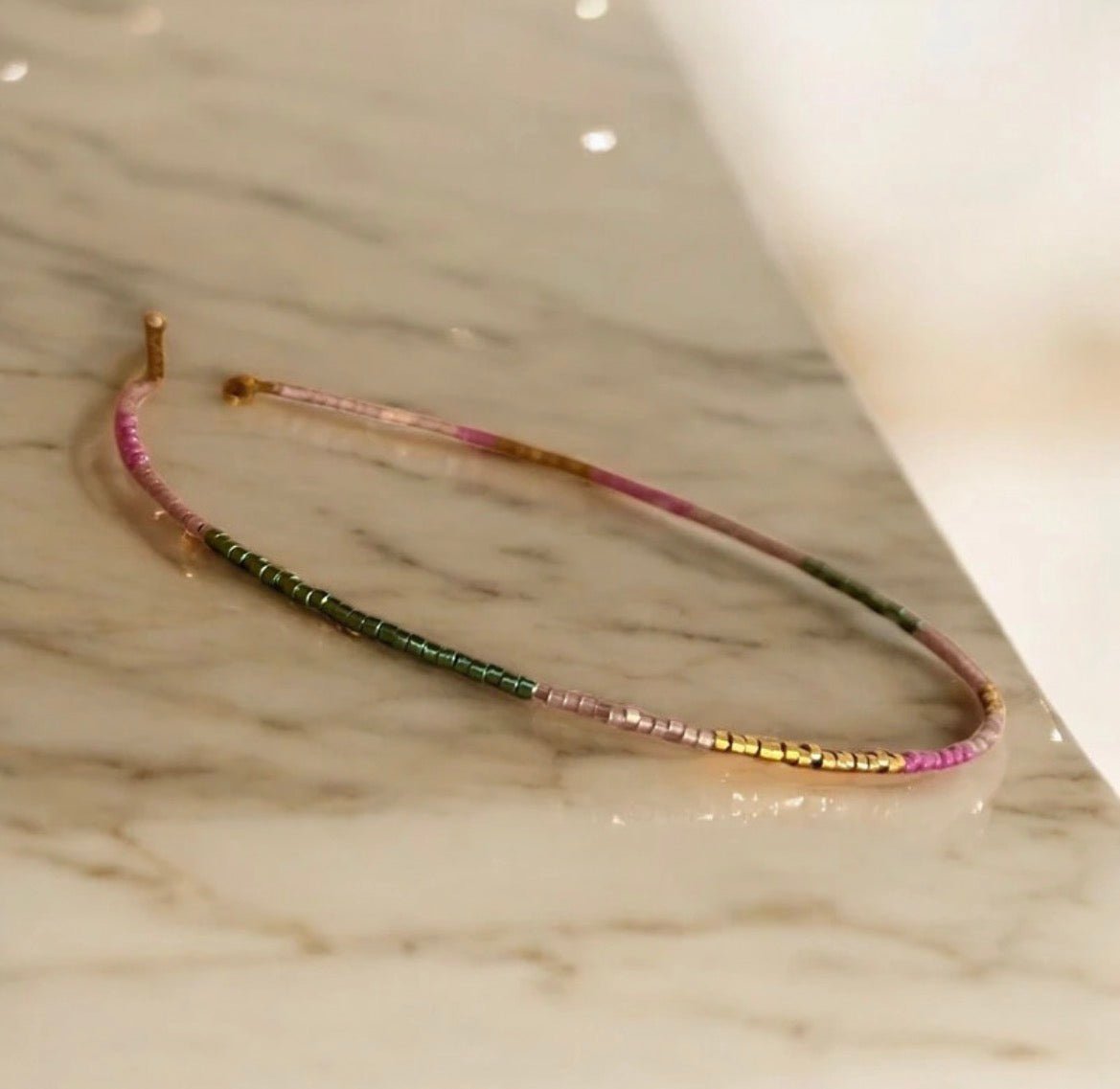 Collier Ras du Cou Artisanal – Perles Miyuki & Plaqué Or 24 Carats - Lagaleriepoetique